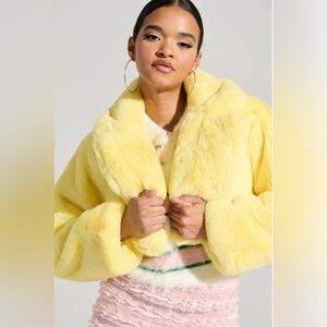 NWT Yellow Faux Fur Women's Jacket 1X